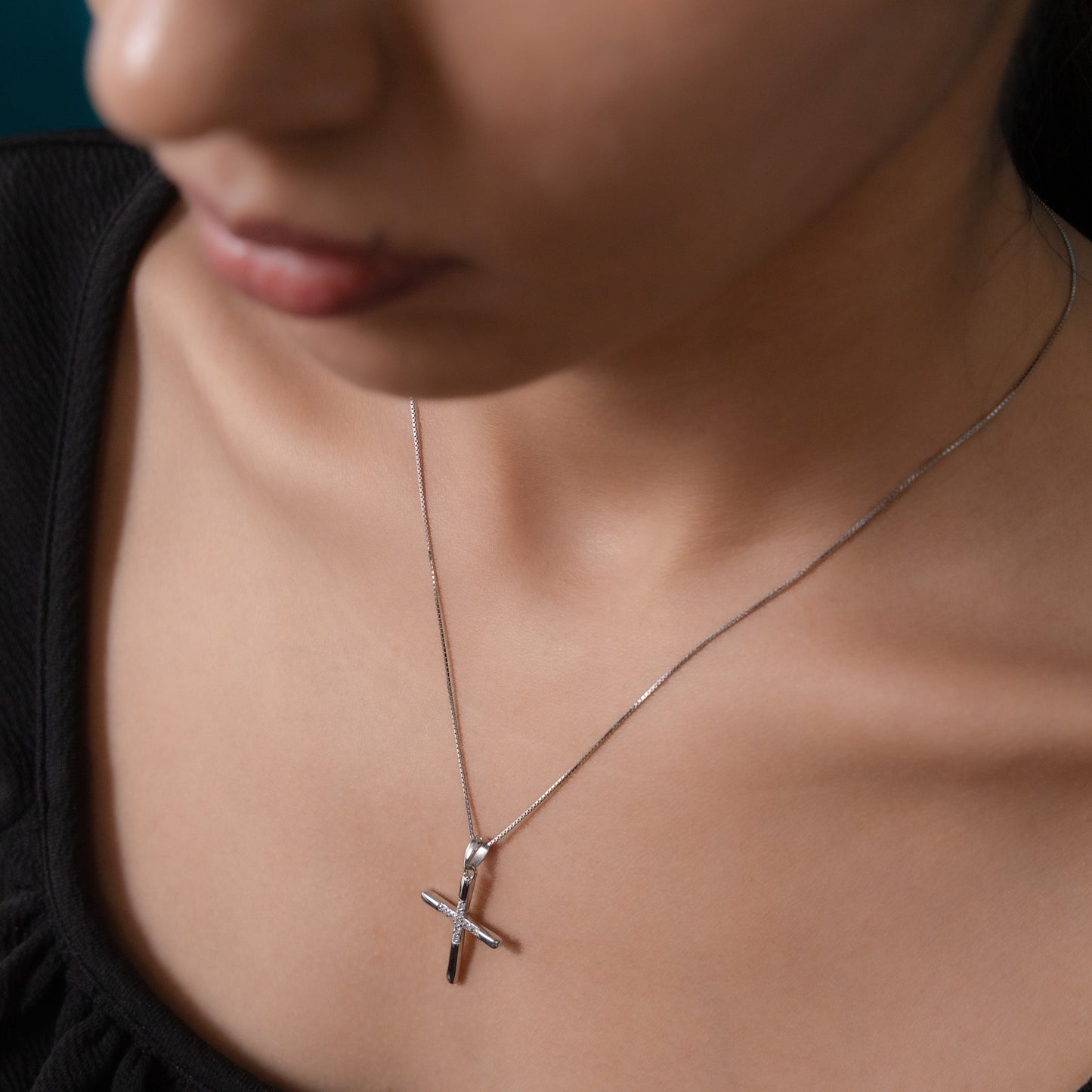 Elegant Cross Pendant