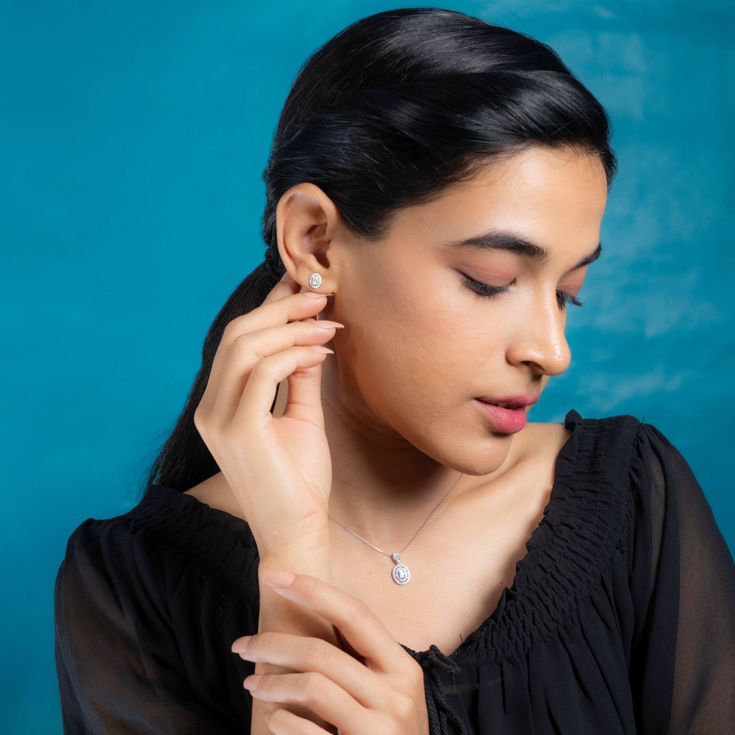 Chic Silver Circle Harmony Necklace Set