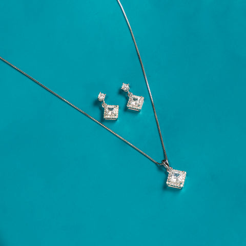Silver Triangle love Necklace Set
