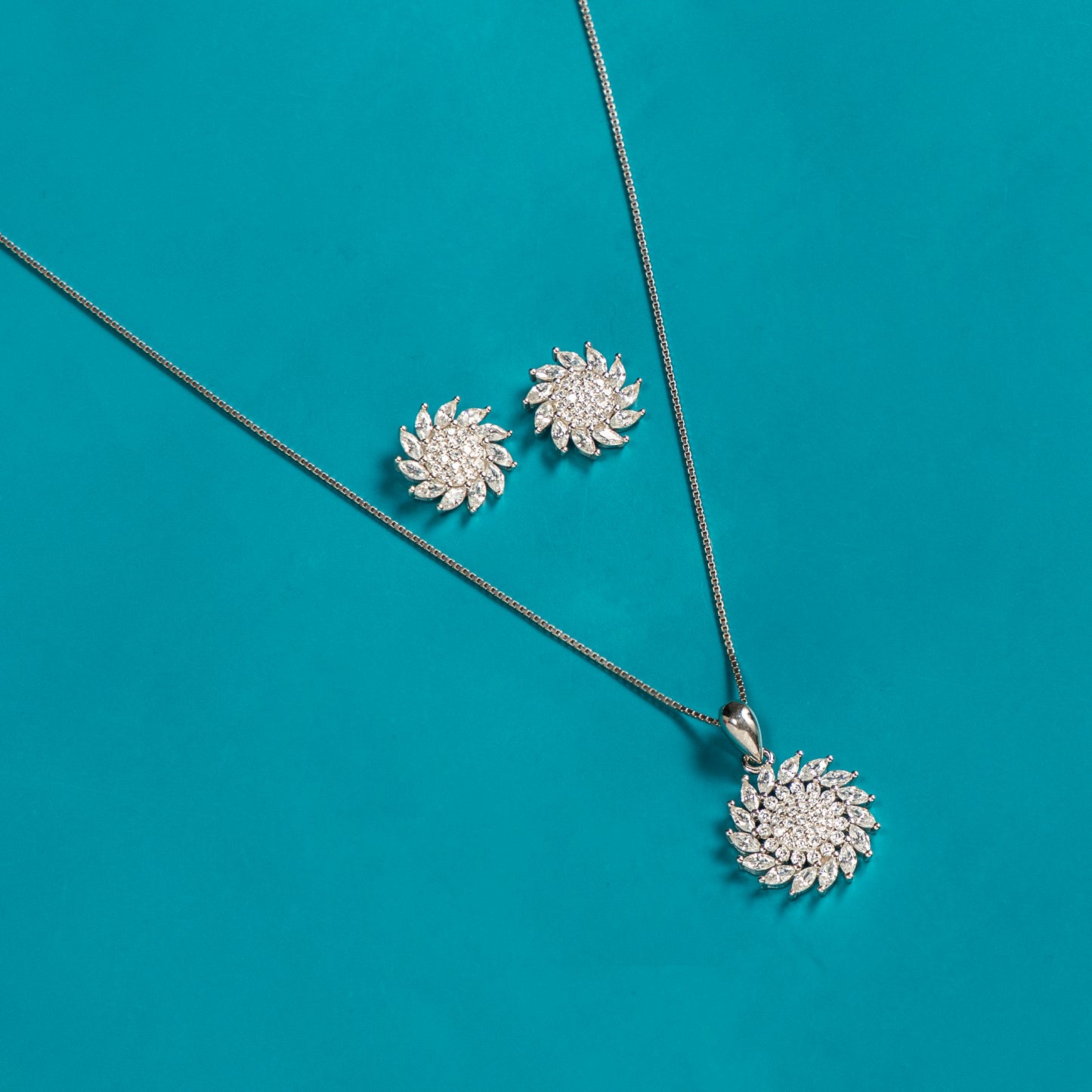 Sunburst Pendant Set