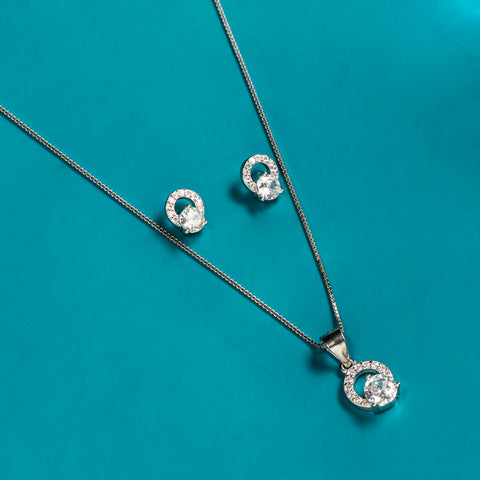 Silver Clover Necklace Set