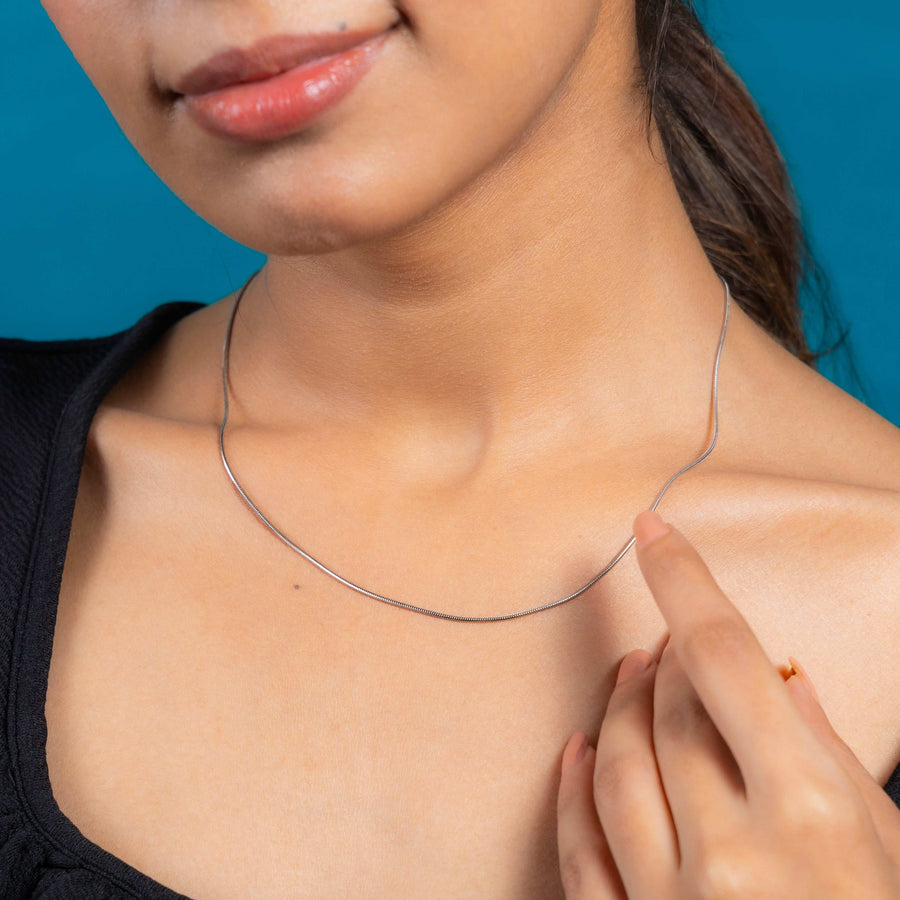 Unique Lumine silver chain design for women