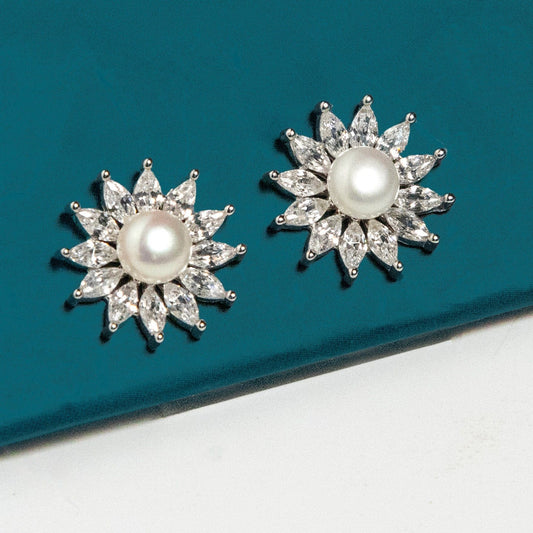 Dazzling pearl flower shaped earrings