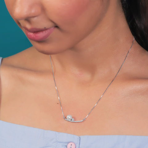 Silver Pearl Swing Necklace